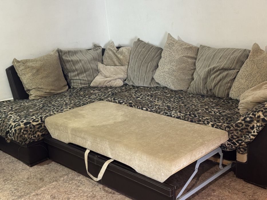 Продается большой Диван, б/у