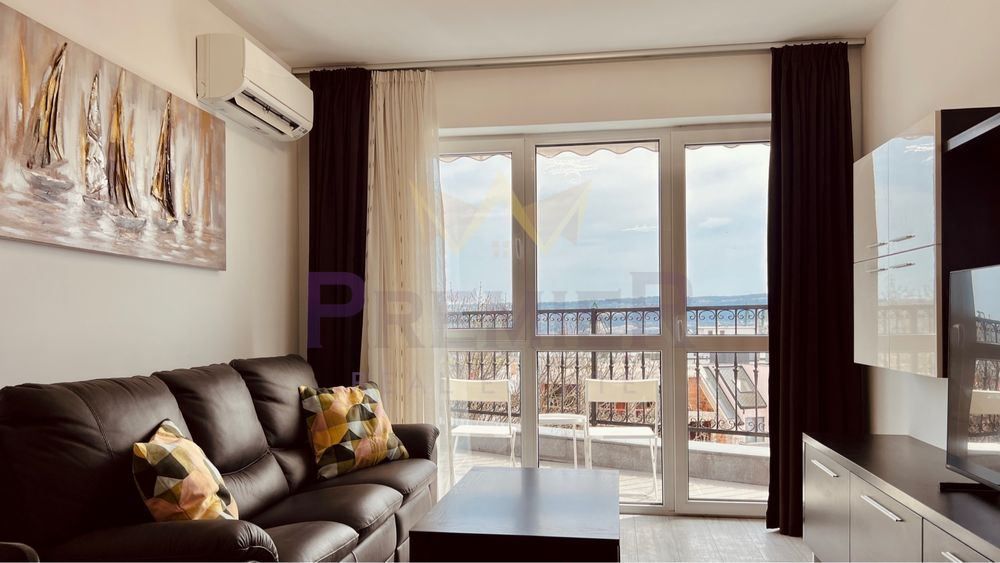 Дава се под наем Двустаен апартамент в Варна, Център - 80 кв.м за 714 € - Снимка #4