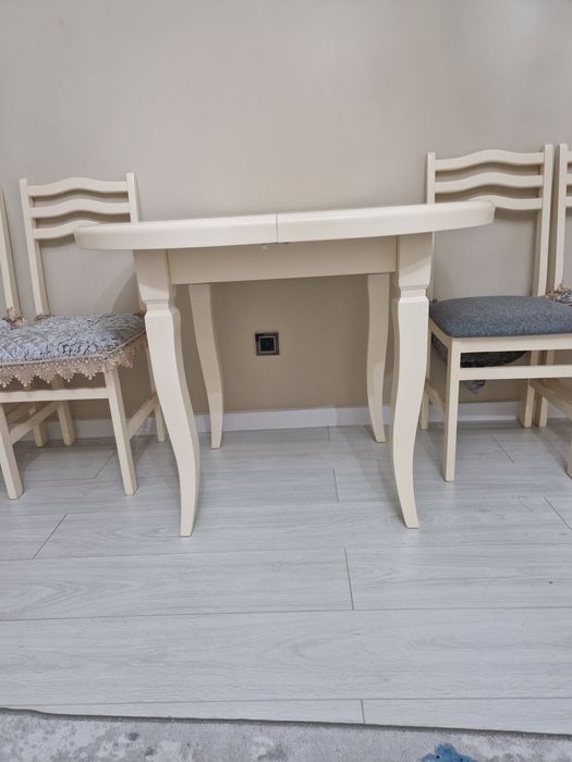 Стол кухонный с 4-я стульями