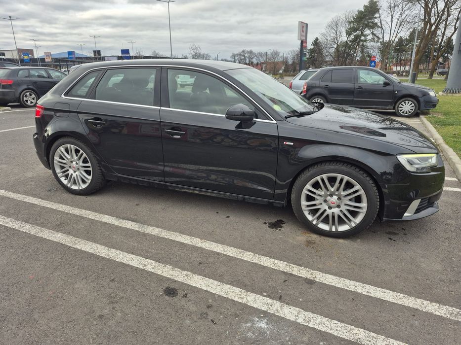 Vând Audi A3 S-line