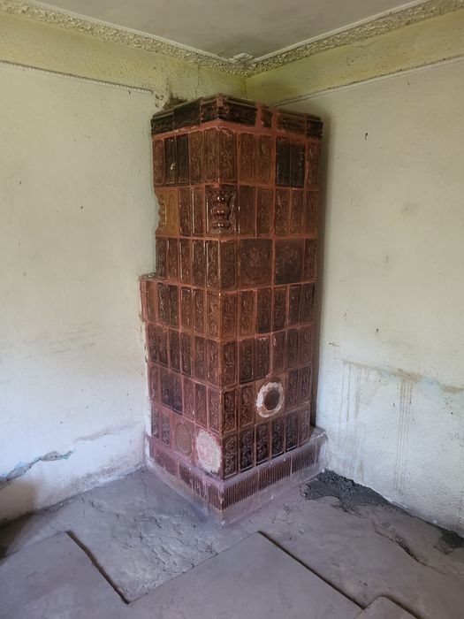 Vând casă in comuna Vădăstrița  jud Olt