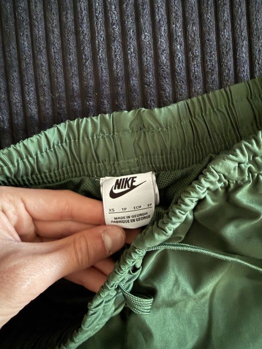 Nike къси гащи тъмно зелени xs