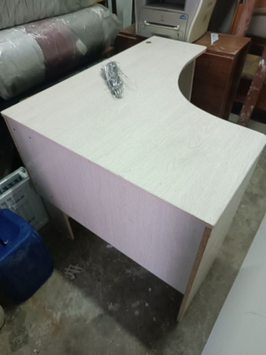 Продается компьютерный стол