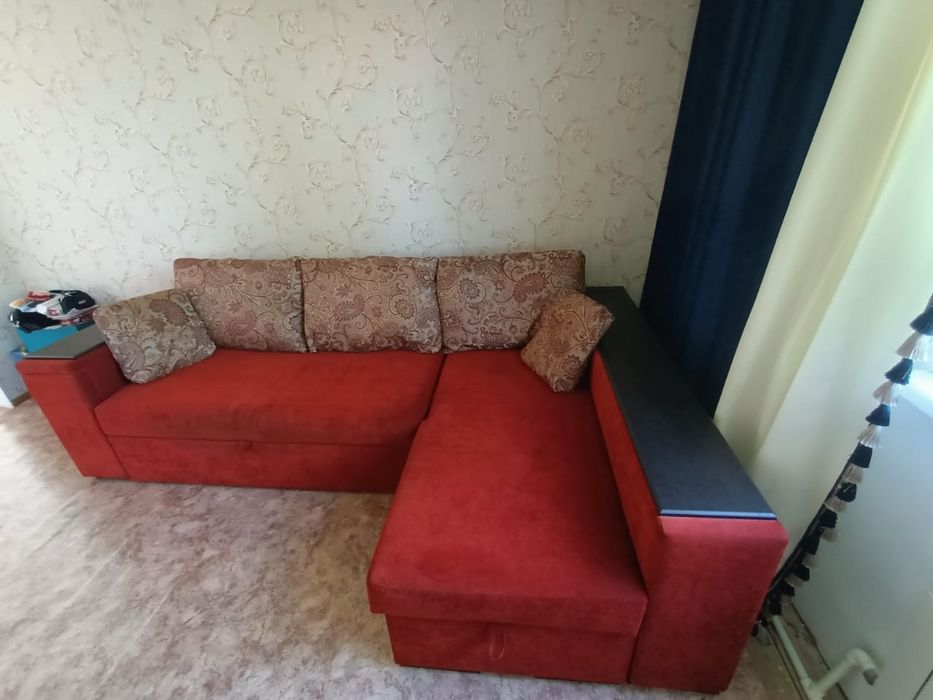 Продам диван в хорошем состоянии