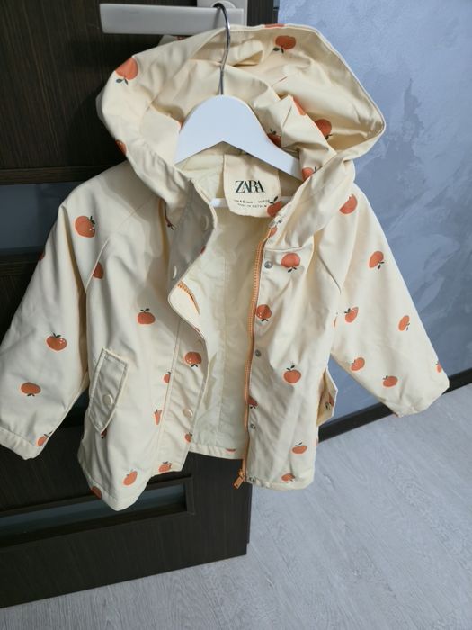 Jacheta fetiță 4-5 ani  impermeabila