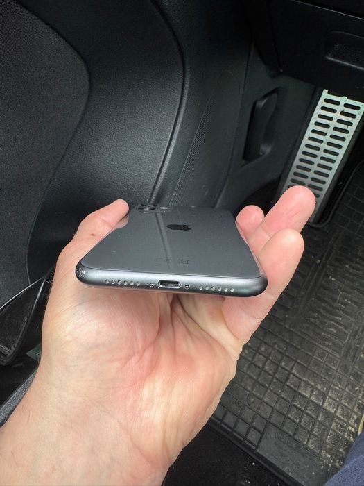 Iphone 11 64gb baterie 88%