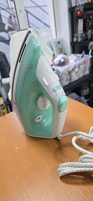 Fier de călcat cu abur AEG