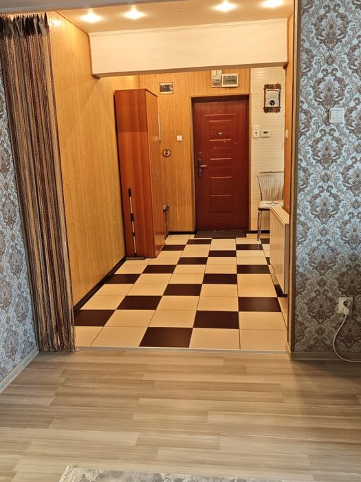 Vând apartament cu două camere!