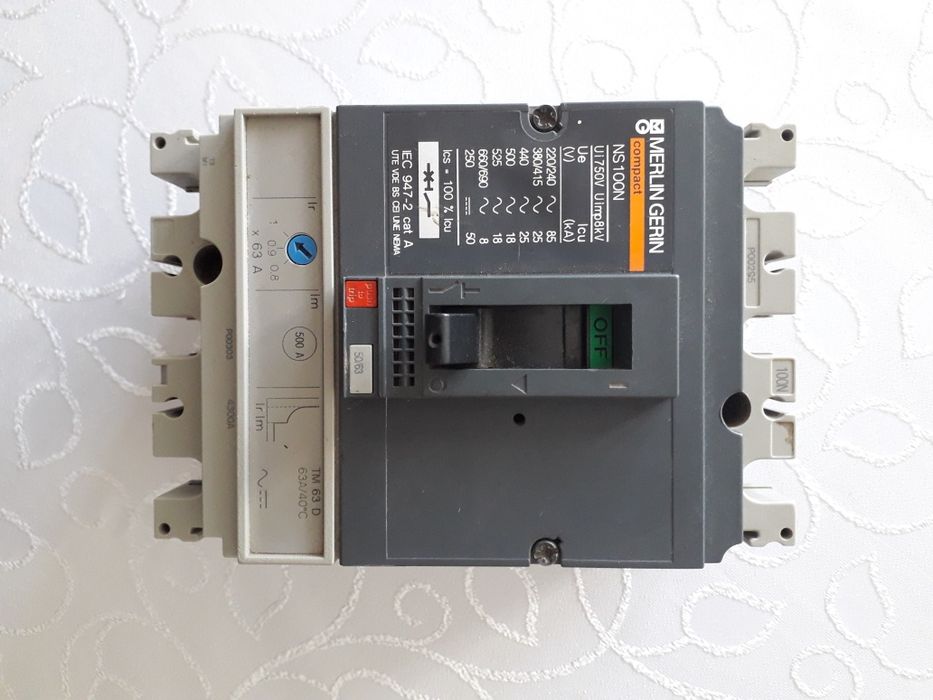 Продам рубильник новый Merlin Gerin