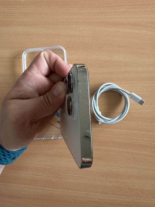 De vanzare iPhone 14 Pro Max Gold- pret fix