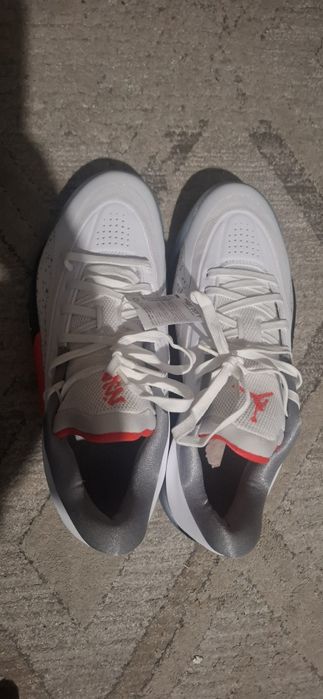 Продам кроссовки Nike jordan zion 4 оригинал