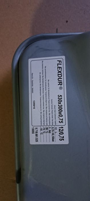 vas expansiune centrală termică Buderus Logamax Plus GB072-24K V2