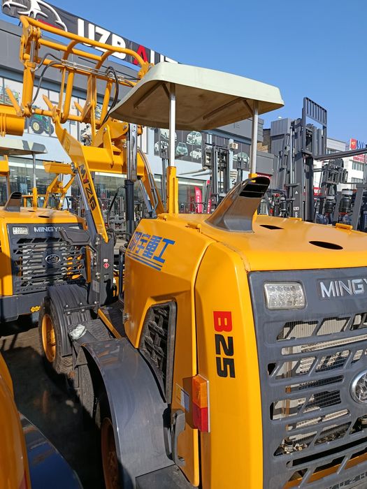 Фронтальная погрузчик