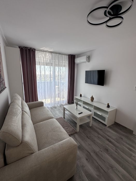 Adora lux regim hotelier