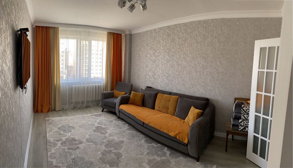 Диван, кресло, телевизор