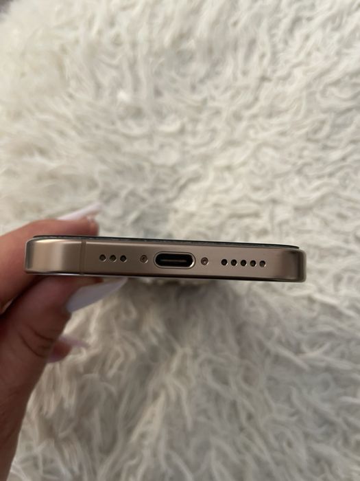 Айфон 16 про 128 GB с гаранция 22 месеца без драскотина