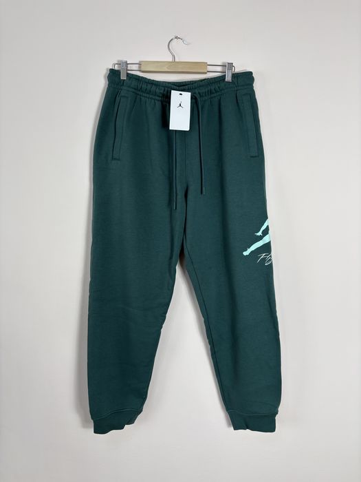 Долнище на Jordan