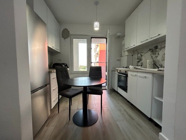 Studio modern de închiriat