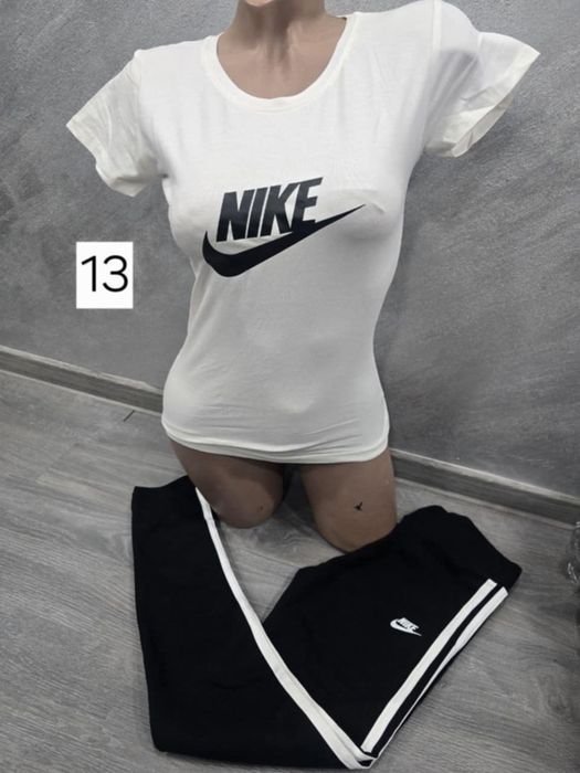 Set dama: colanți + tricou