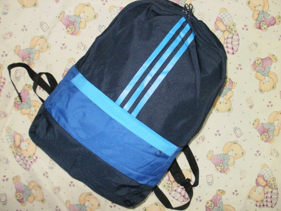 ADIDAS оригинална лека раница