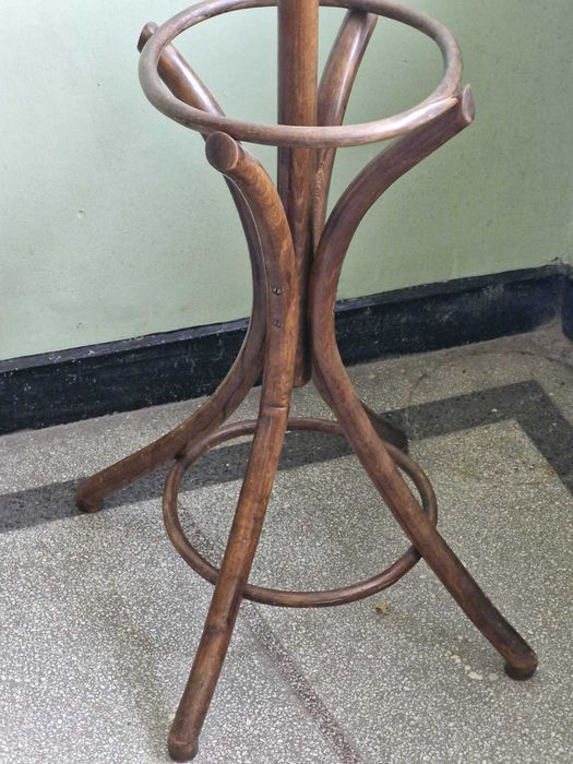 Стара виенска закачалка в перфектно състояние