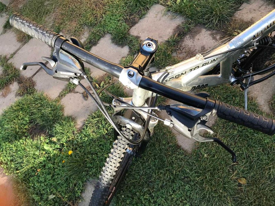 Vand biciclete marime 26 cadru aluminiu