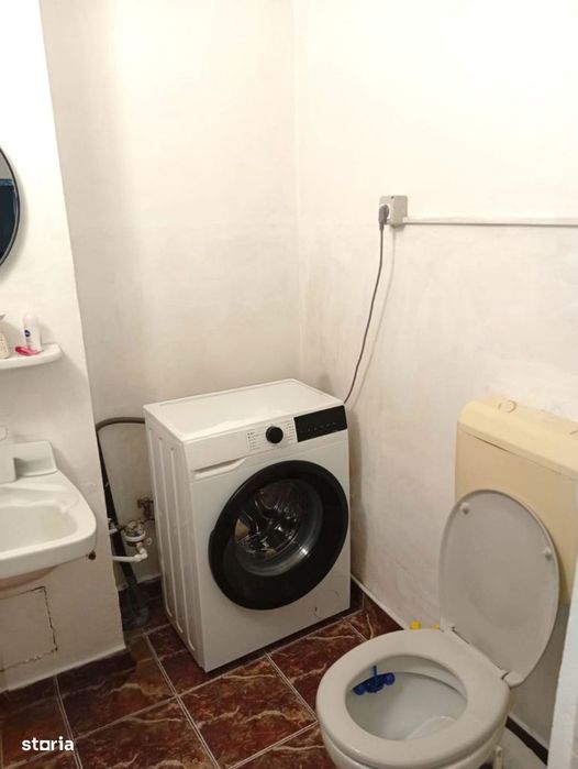 Apartament 4 camere in Micalaca 300 / la Supeco