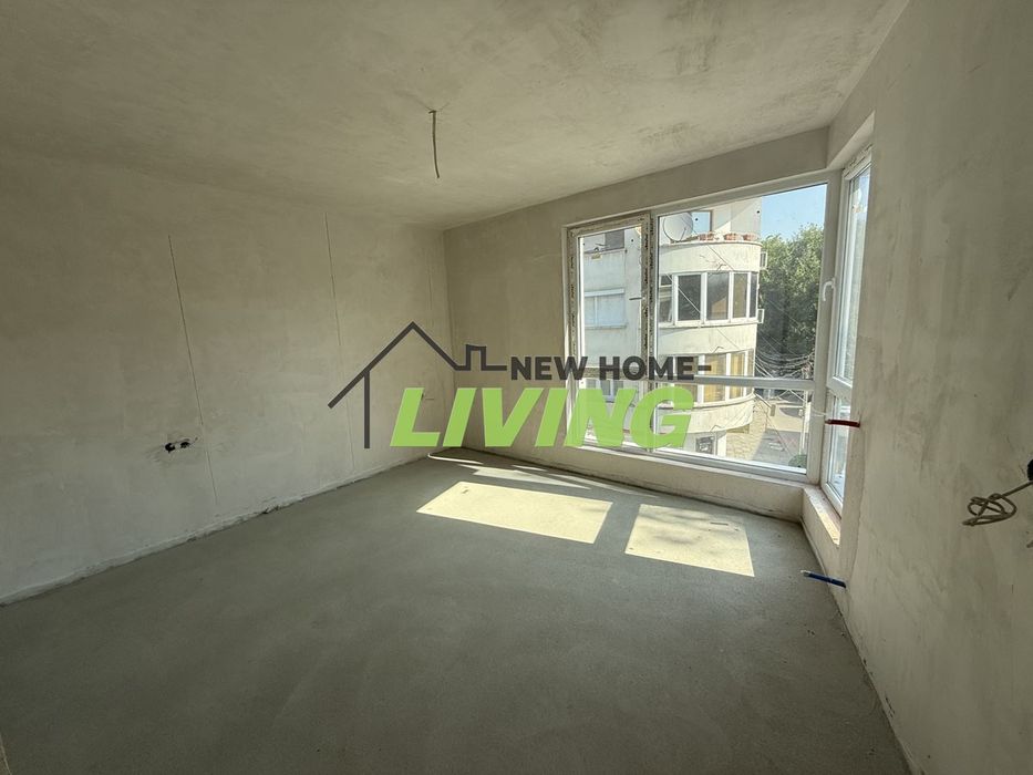 Продава се Тристаен апартамент в Пазарджик, Център - 80 кв.м за 1125 €/кв.м - Снимка #4