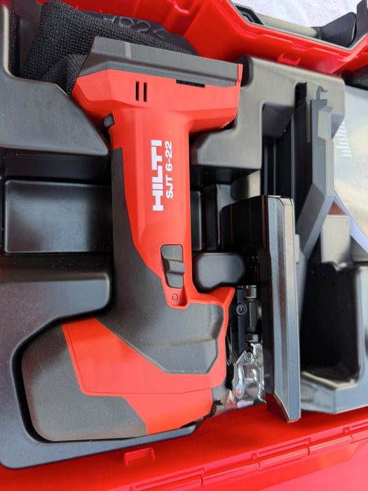 Hilti ferestrau pendular pe acumulator