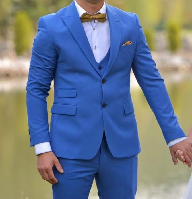 Официален мъжки костюм