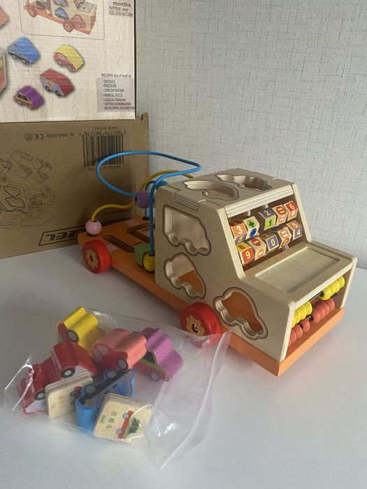 Дървен камион 7 в 1, сортер 22652, низанка, лабиринт