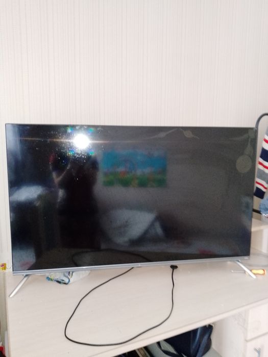 Продам телевизор на запчасти