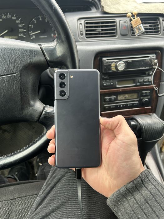 Продам s21 самсунг