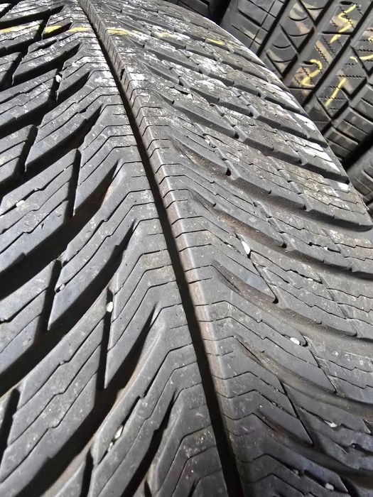 255 45 20 105V Michelin Alpin5 SUV Iarna