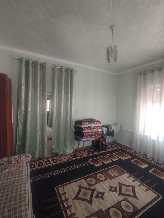 Navoiy, Narpay sentr hududida 8 sotihli, 5 xonali uy sotiladi !
