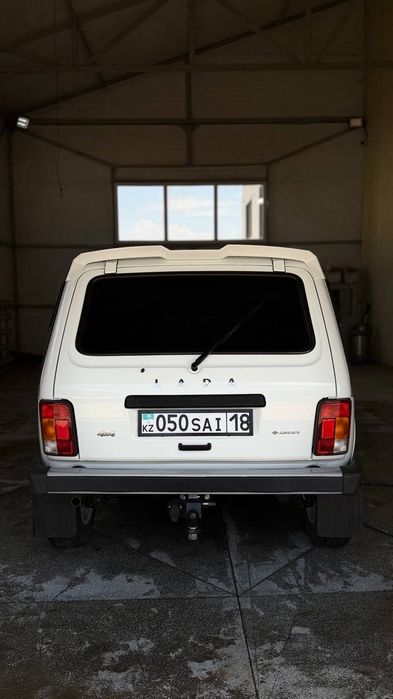 Продам машину Lada Niva Urban.