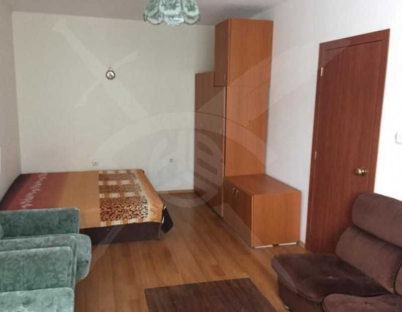 Дава се под наем Тристаен апартамент в Варна, Център - 95 кв.м за 775 € - Снимка #2