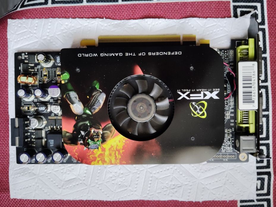 Placă video dedicată NVIDIA GFORCE FX 6800 XT 256 MB/256 BIT