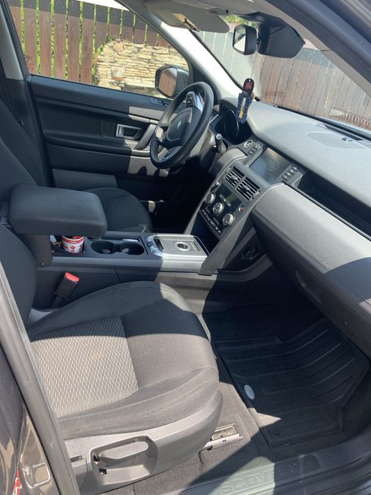 Land rover discovery sport