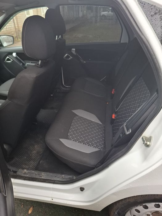 Лада Грант Эфел 2019г