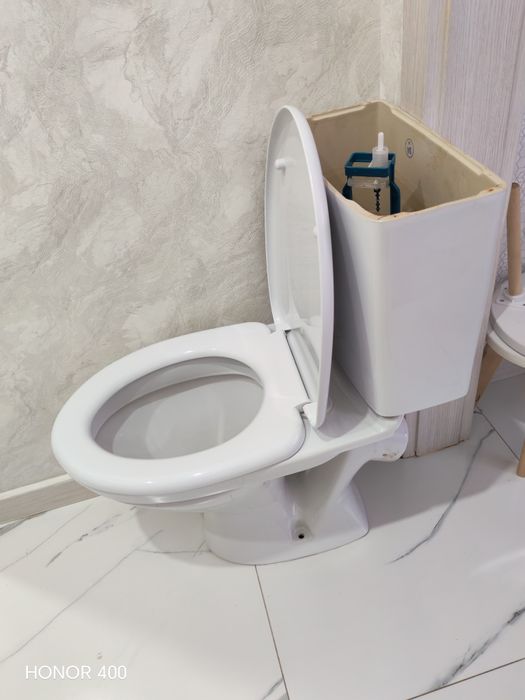 Продам унитаз б/у  без верхней крышки