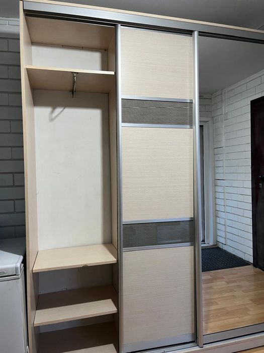 Продам шкаф купе