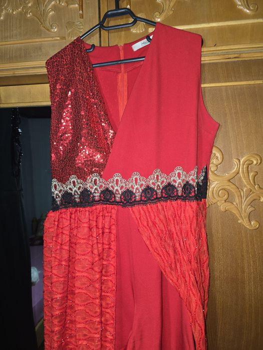 Rochii si salopete de ocazie