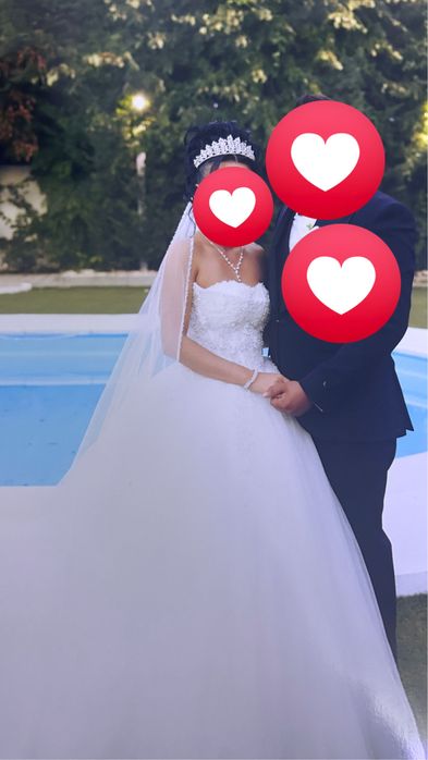 Rochie mireasa +voal+diadema