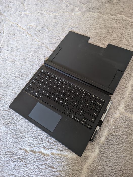 Laptop 2-in-1/Tabletă Dell Latitude 7275 - Touchscreen, Baterie NOUĂ, Pen inclus