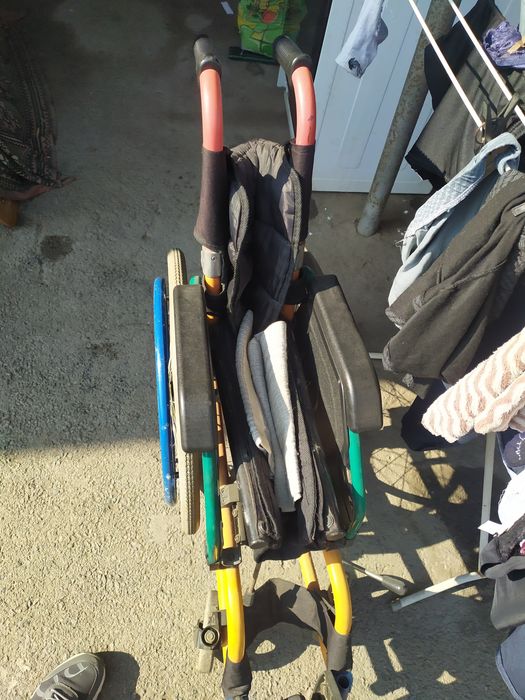 Продам инвалидную  каляску.