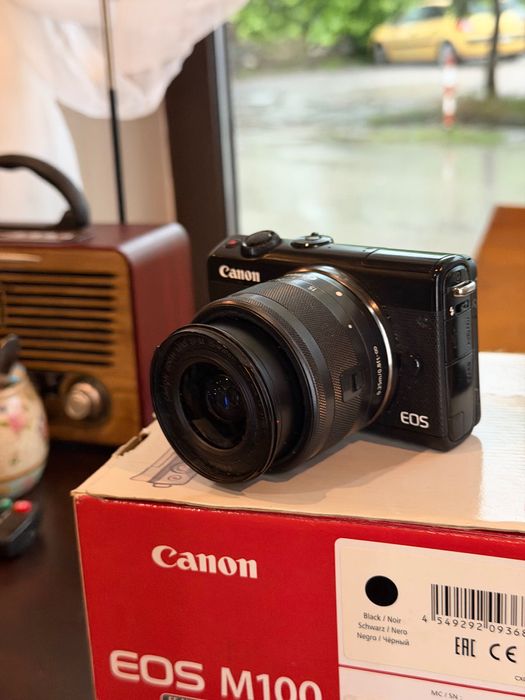 Canon eos m 100
