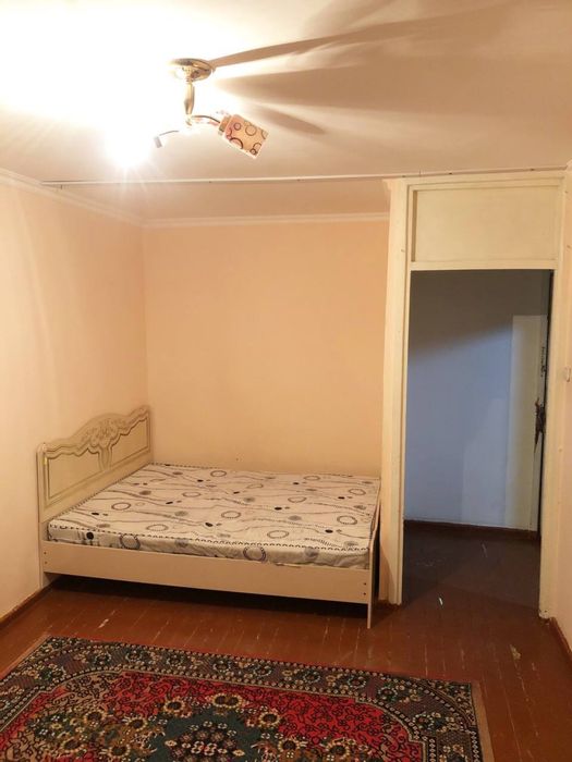 Прадаётся 1х 8микрарайоне  4этаж можно через банк