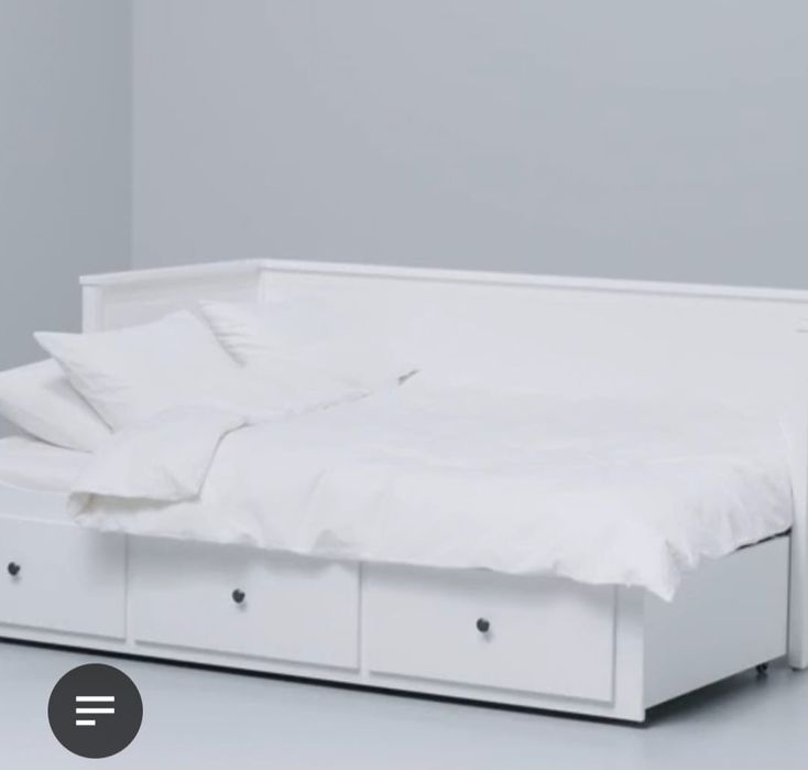 Pat divan HEMNES ikea Bucuresti Sectorul 3 • OLX.ro