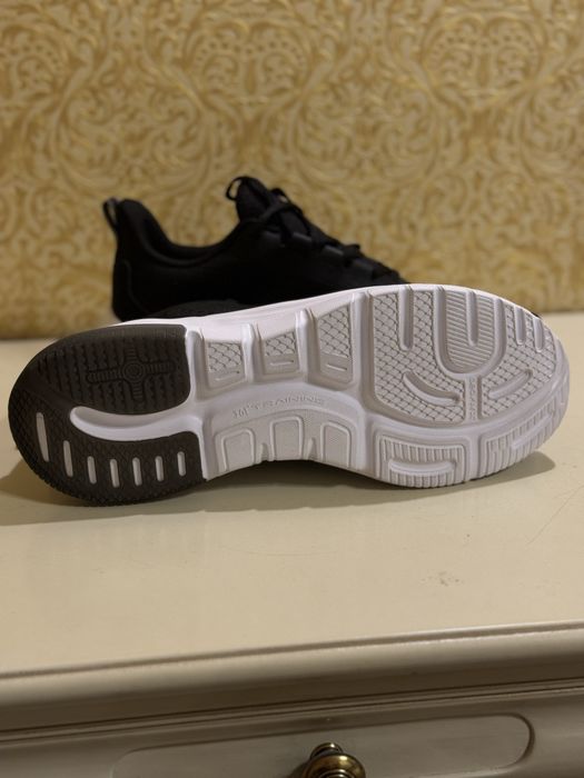 Кроссовки 361 новые